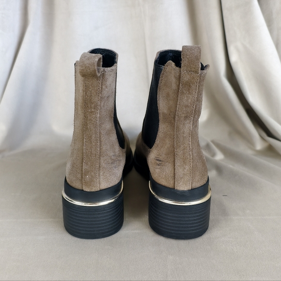 Kenneth Cole Tan Taupe Suede Ankle Boots - Picture 3 of 8